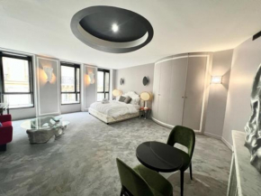 The place to be in Saint Germain des Près - Montana 2